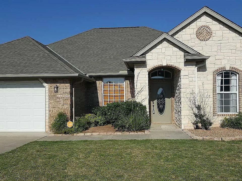 2nd image of 2404 SW 53rd St