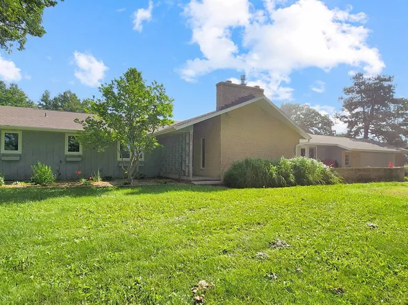 27083 305th St, Parkersburg, IA 50665