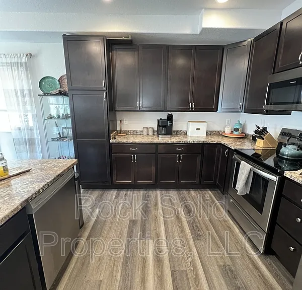 1716 Kade Ct — Photo 9