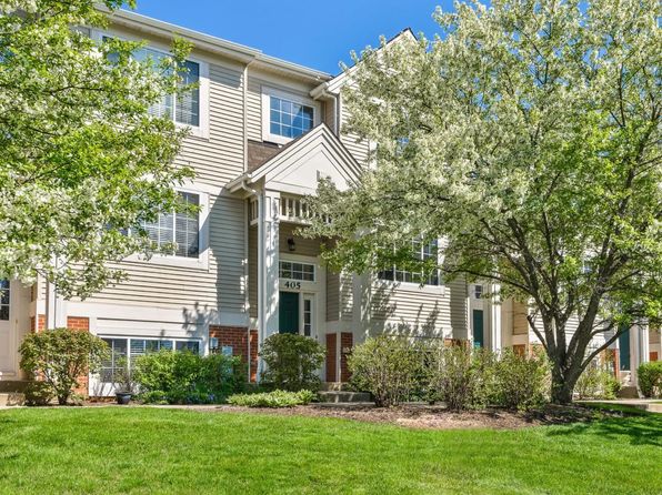 404 Cary Woods Cir, Cary, IL 60013