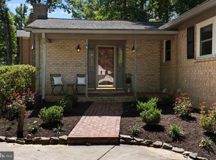 6604 Grey Fox Dr, Springfield, VA 22152