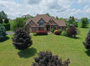 2887 Schaner Blotz Dr, Bath, PA 18014