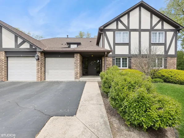 18 Sauk Trl APT 1, Indian Head Park, IL 60525