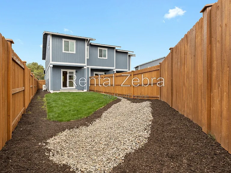 1684 SW Salmon Ave — Photo 25