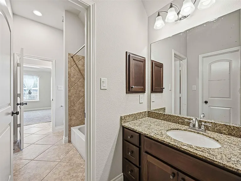 27707 Lodgemist Ct — Photo 33