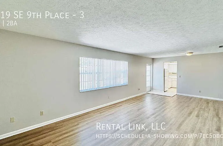 3619 SE 9th Pl #3 — Photo 7