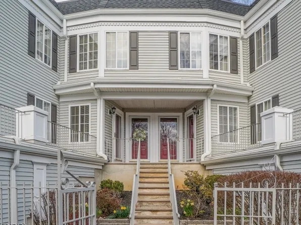 176 Riveredge Dr, Chatham Twp., NJ 07928