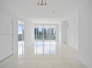 92 SW 3rd St APT 3902, Miami, FL 33130