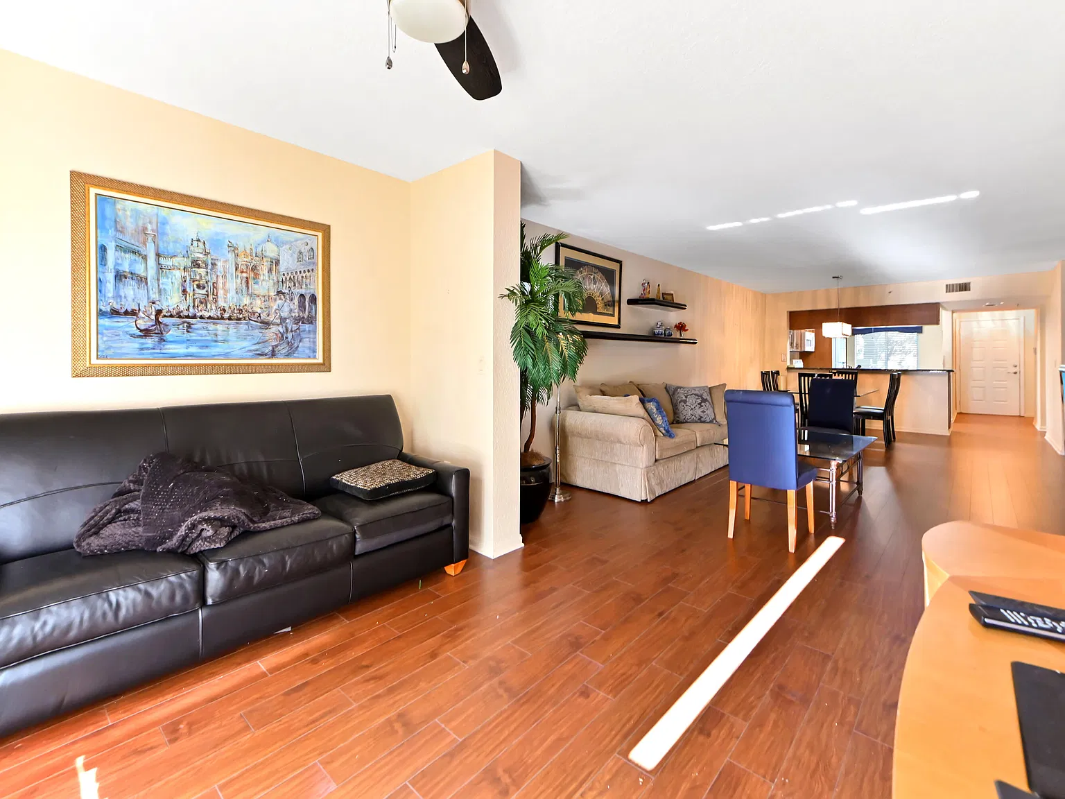 3 bed, 2.0 bath, 1392 sqft, $2,700 — Photo 4