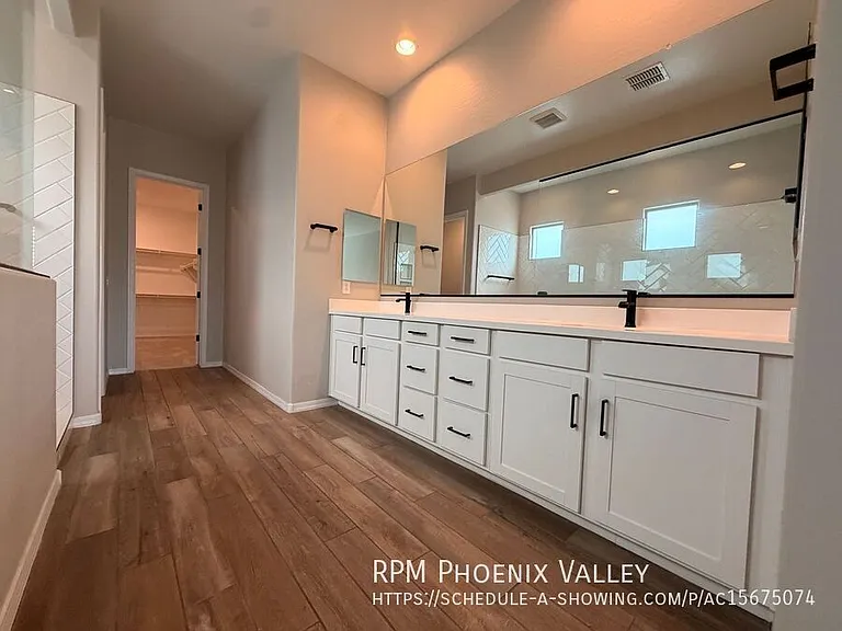 5151 N 181st Dr — Photo 19
