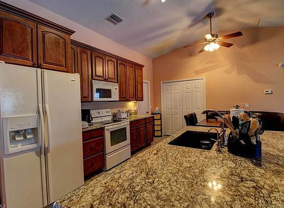 5th image of 3740 SW 10th Pl