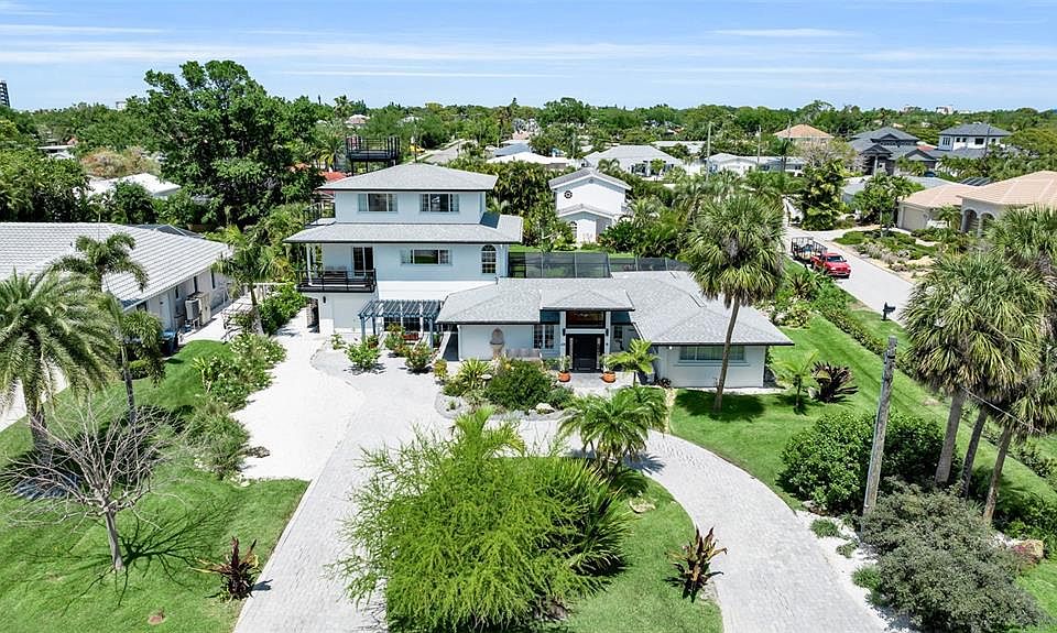 1st image of 608 GARDENIA DRIVE