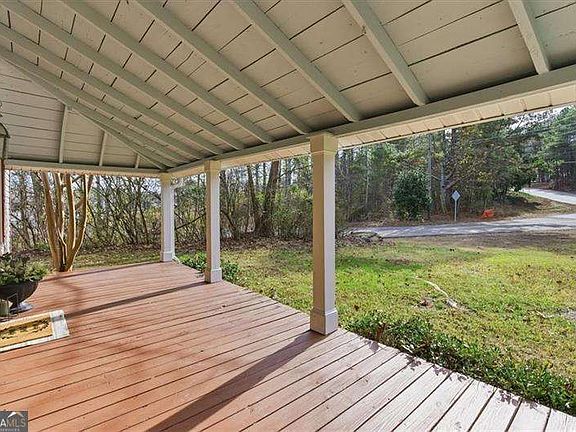 3rd image of 344 Colbert Rd