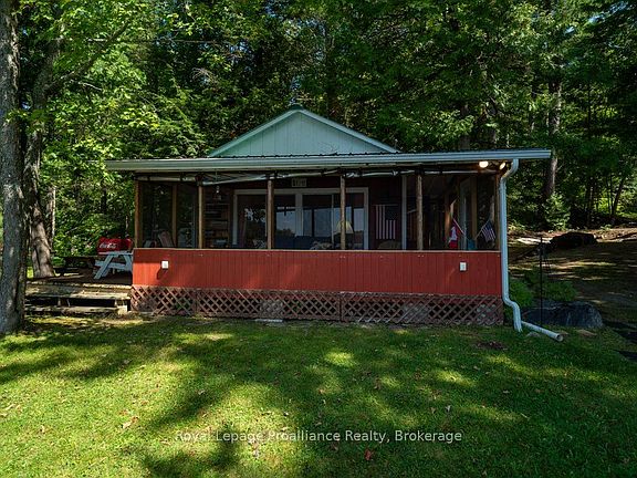 4th image of 1117 B Twin Pine Ln