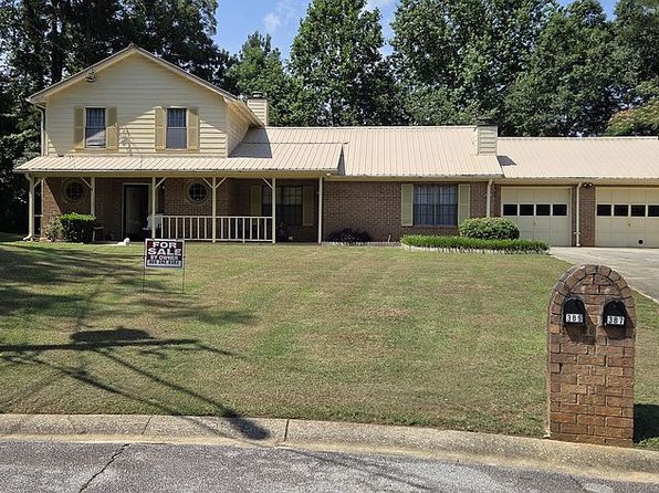 387 River Oak Dr
