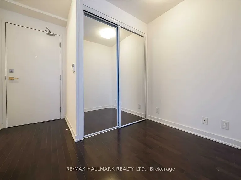 14 York St #2810 — Photo 5