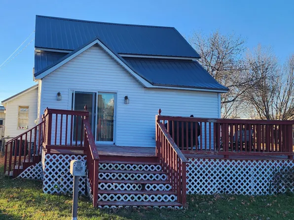 27 1st Ave S, Long Prairie, MN 56347