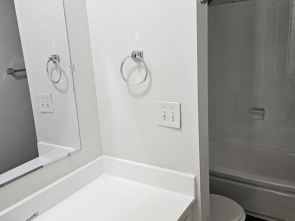 3rd image of 2387 Windsor Dr #2387