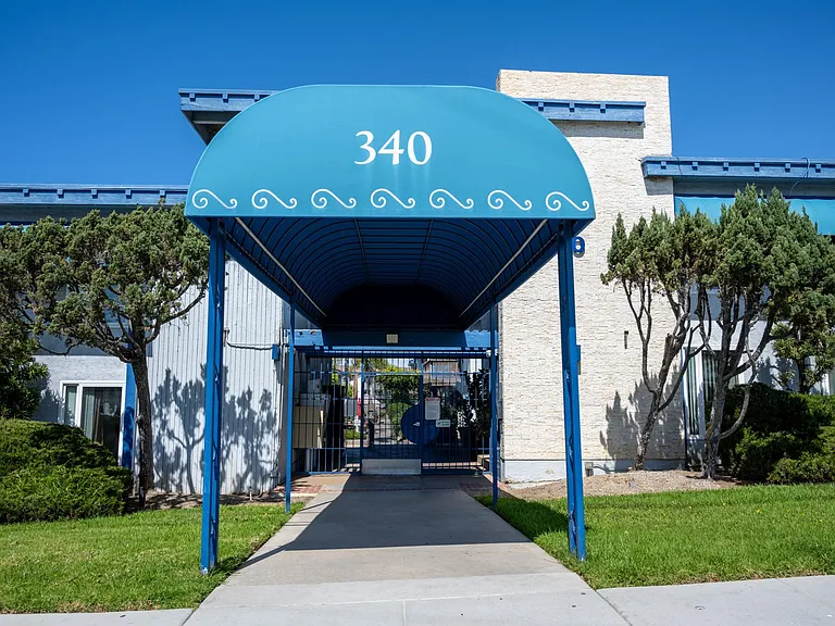 Megan Court Apartments — Photo 22