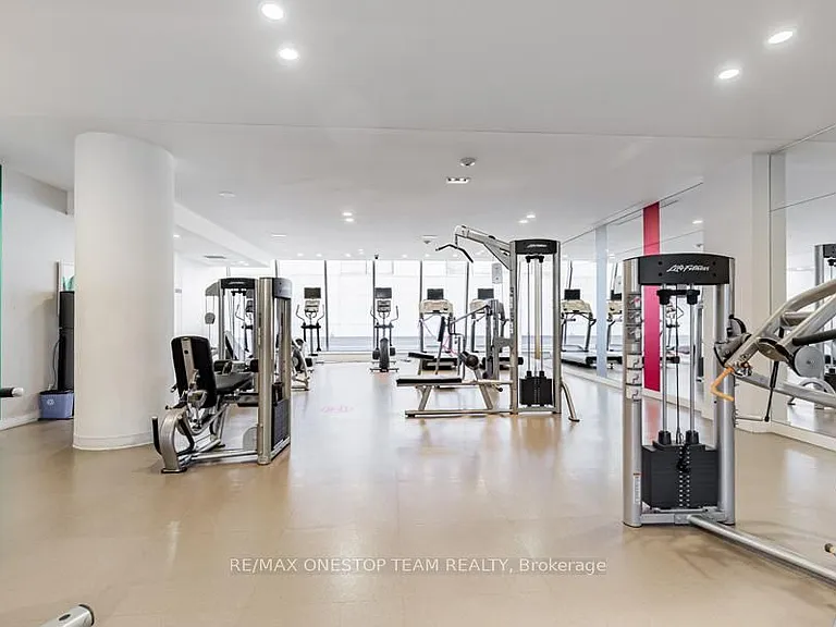832 Bay St #4110 — Photo 37