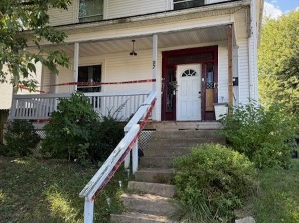 27 Cemetery Ave, Zanesville, OH 43701