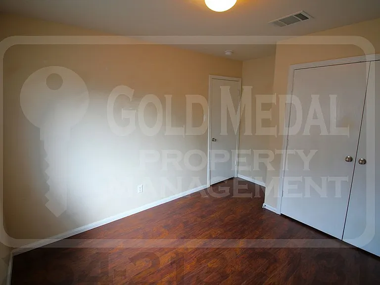 505 Perseus Dr — Photo 9