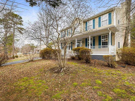 5th image of 773 Jefferson Dr