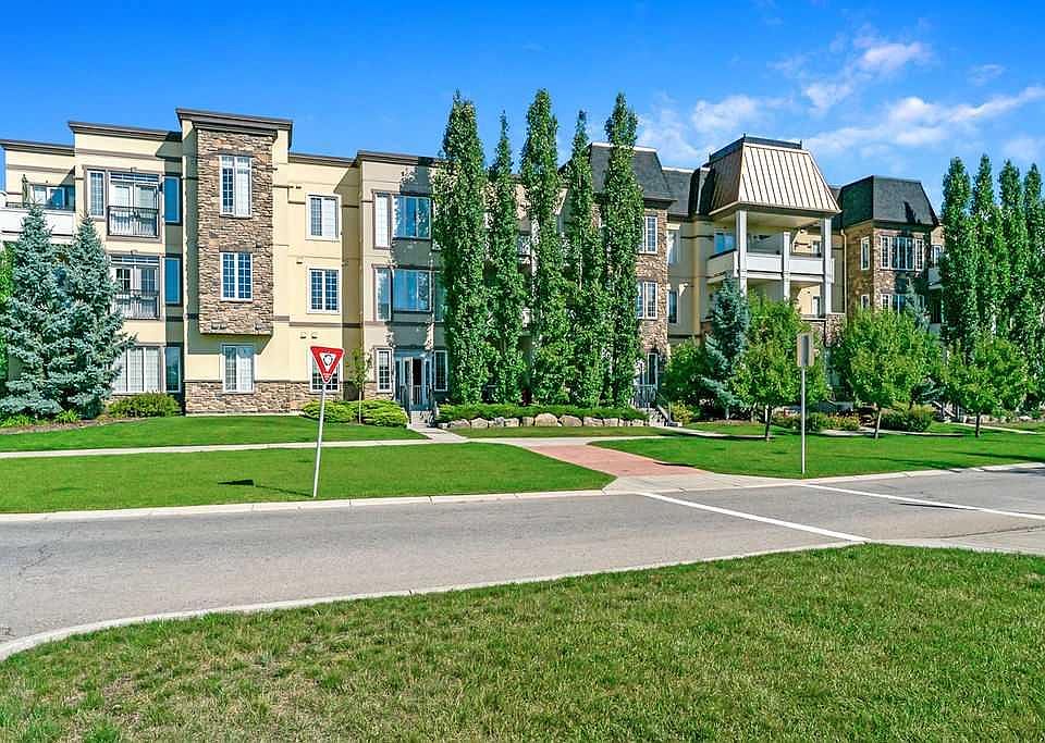 1st image of 39 N Quarry Gate SE #205