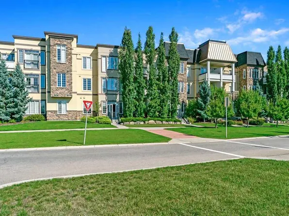 39 N Quarry Gate SE #205, Calgary, AB T2C 5P4