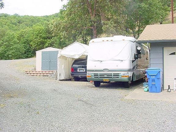 Pass-thru driveway/RV Pkg