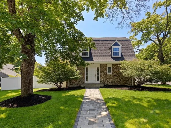 1 Town Way, Winchester, MA 01890