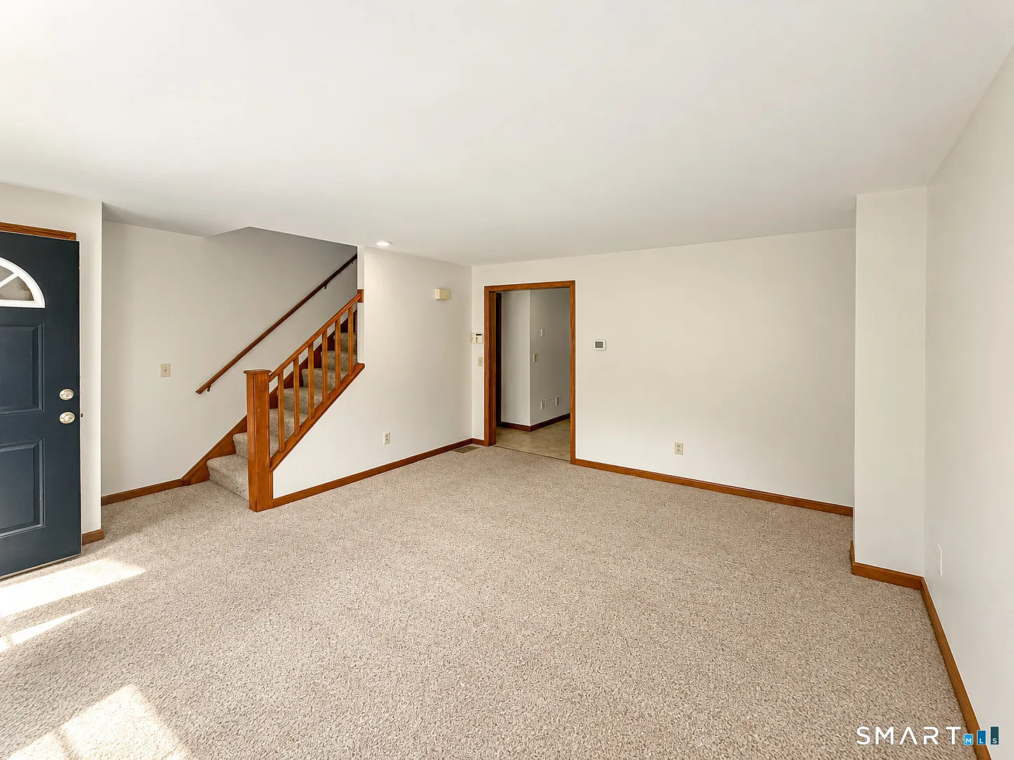 2 bed, 1.5 bath, 3346 sqft, $2,300 — Photo 2