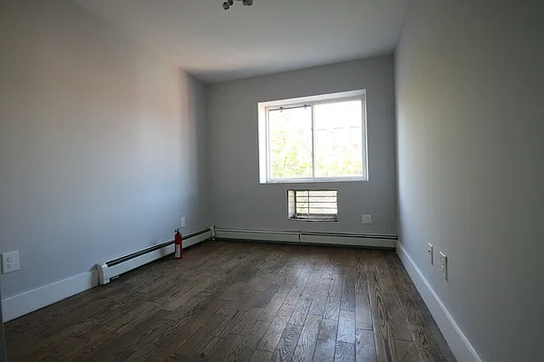 Rented by Makover Group Inc | media 2