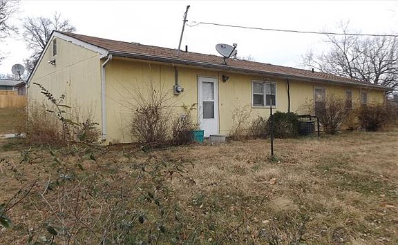 3rd image of 1401 Richmond Ave