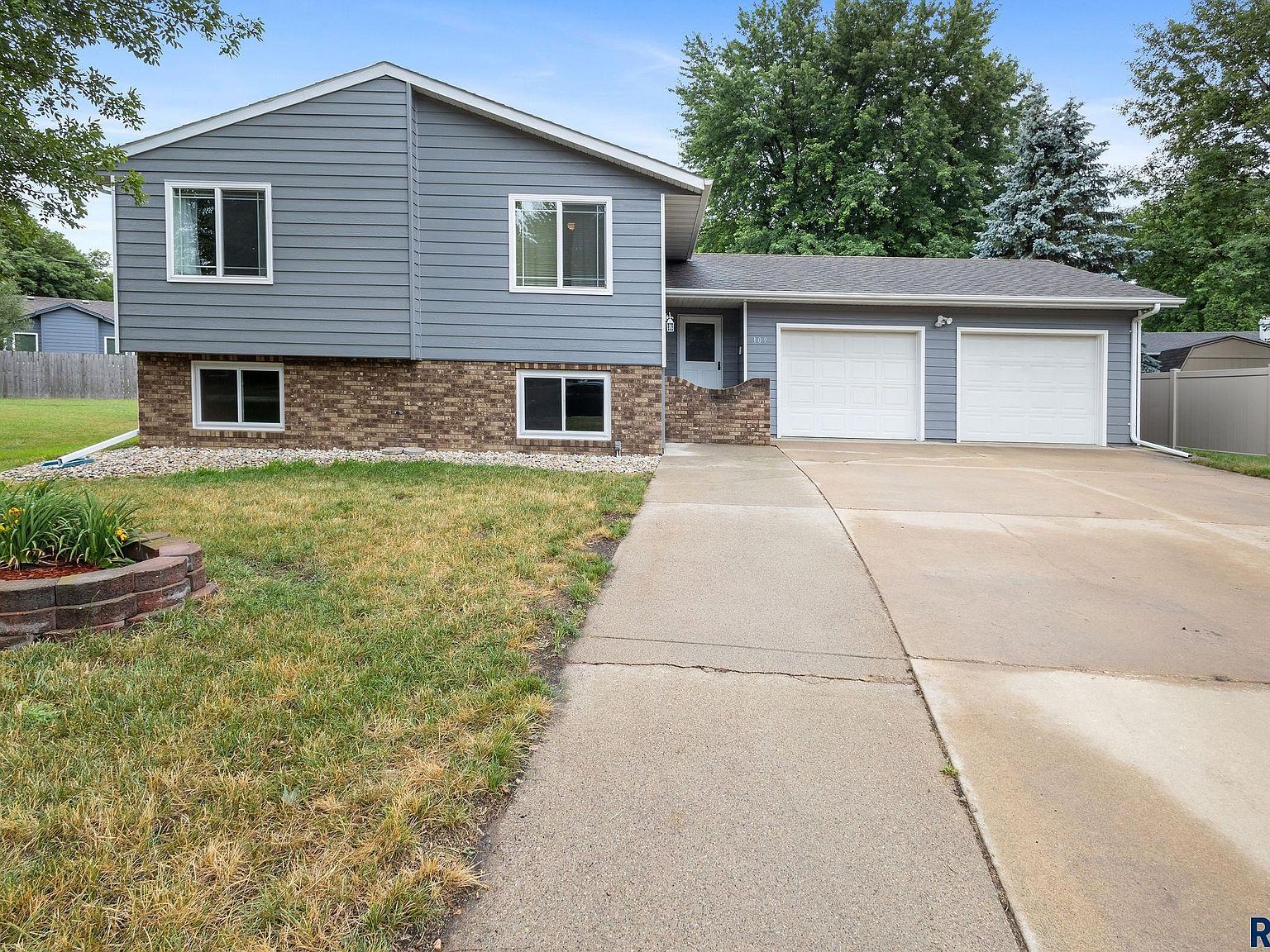 109 Ivy Ln, Harrisburg, SD 57032 MLS 22304382 Zillow