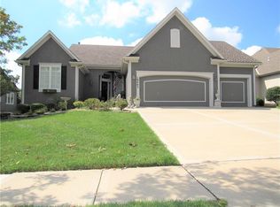 19403 W 98th St, Lenexa, KS 66220