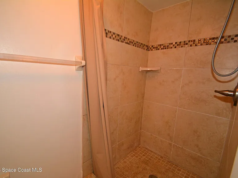 8500 Ridgewood Ave #304 — Photo 22