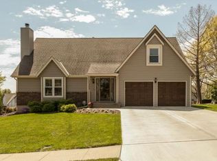 11505 W 116th St, Overland Park, KS 66210