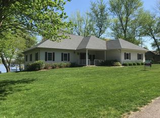 2 Waters Edge Dr, Paris, IL 61944
