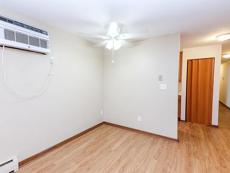 Randolph Avenue | 1743 — Photo 7