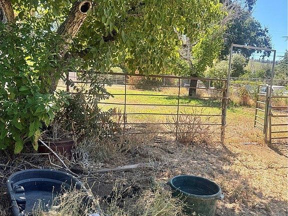5th image of 2955 Robin Ln