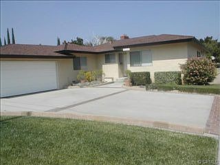 4th image of 10500 Owensmouth Ave