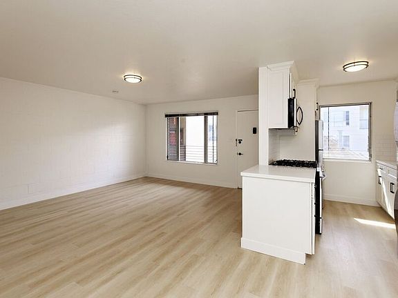 3rd image of 407 Vernon St APT 203