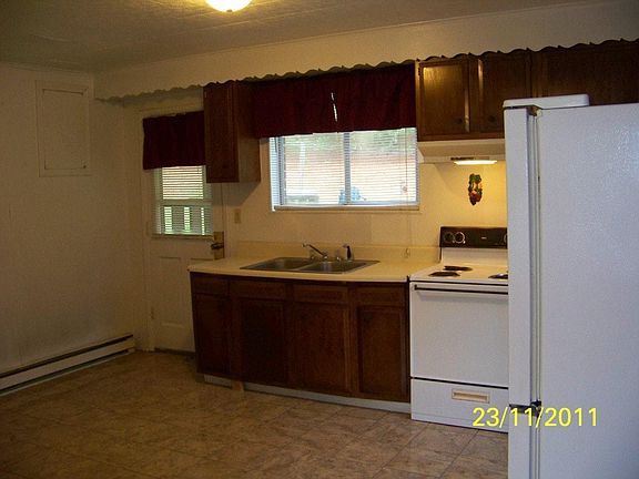 Large eat-in kitchen