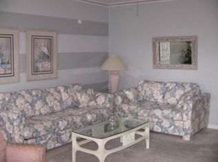 621 Palm View Dr, Naples, FL 34110