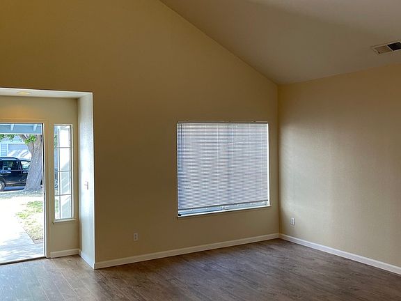 5th image of 130 Alum Rock Ct
