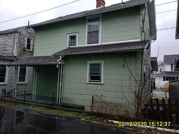 4th image of 602 Main St