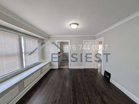 5th image of 1945 N 30th St