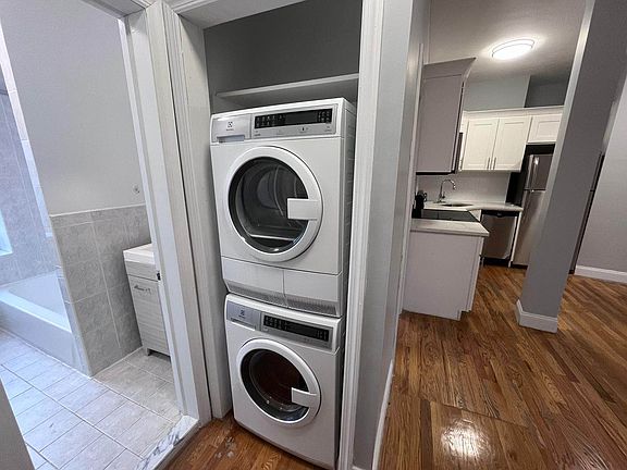 4th image of 2016 Regent Pl APT 4A