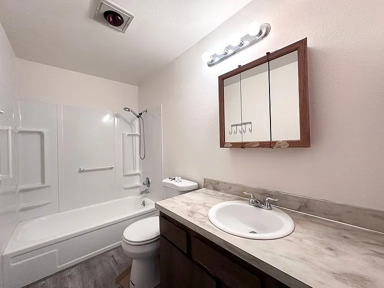 39910 McCormick Dr — Photo 10